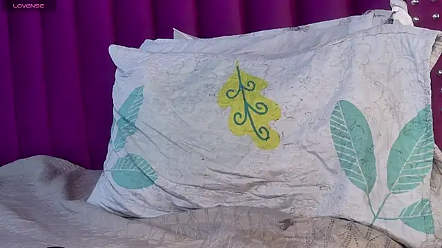 EbonyCoWorker webcam