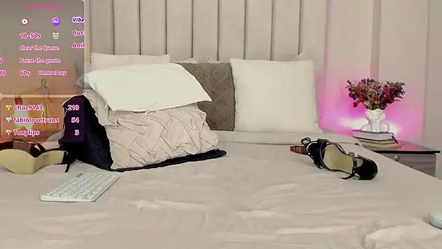 Romina_brunette webcam