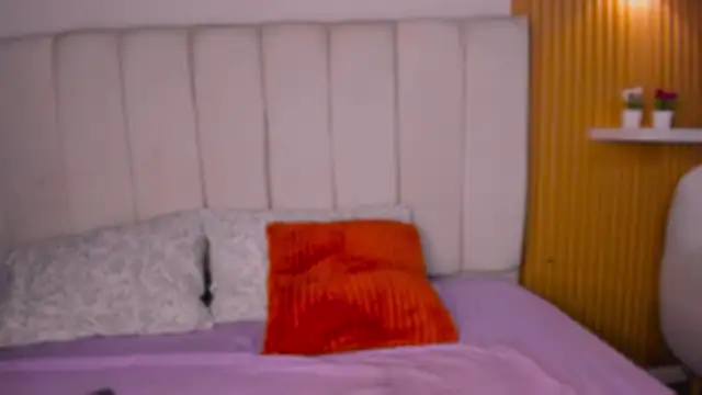 Lunita_naughty webcam