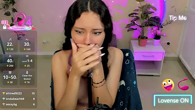 Krysten_Riter webcam