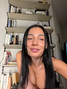 vickym99 - VickyM99's free webcam - UK Sex Cams