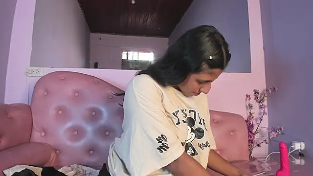 soltully - SolTully's free webcam - UK Sex Cams