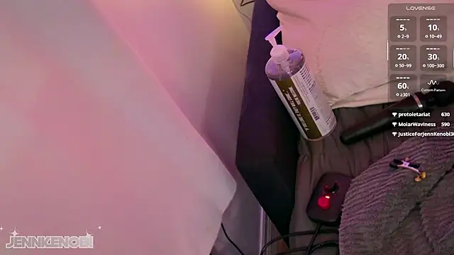 JennKenobi webcam