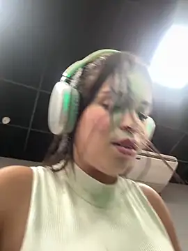 Rafaellaz Live Webcam on Stripchat