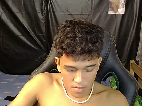 hugekenbigcock webcam