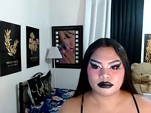 TSbrianaHugeCock webcam