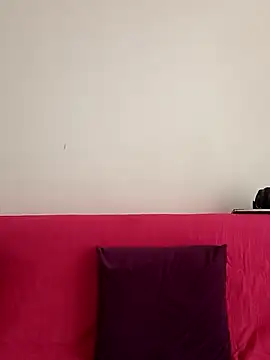 Juliexxxxtasy webcam