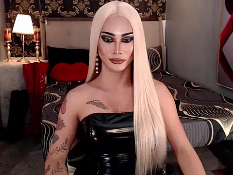 RhondaFlirtyDOM webcam