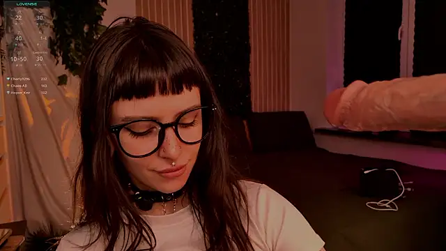 MichaellaMoon webcam