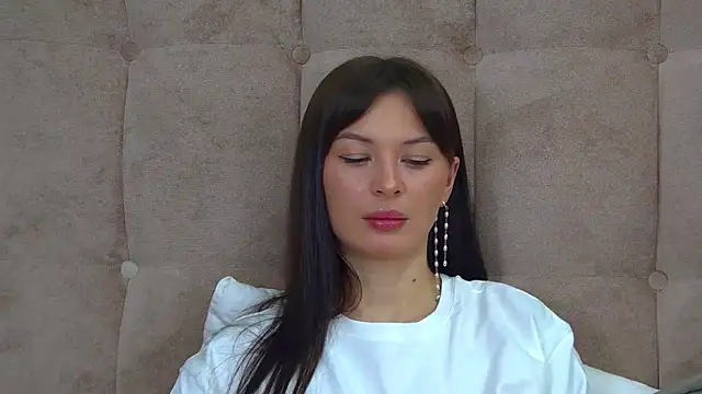 alexandrabloom - AlexandraBloom's free webcam