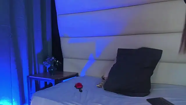 IsabellaRossi_ webcam