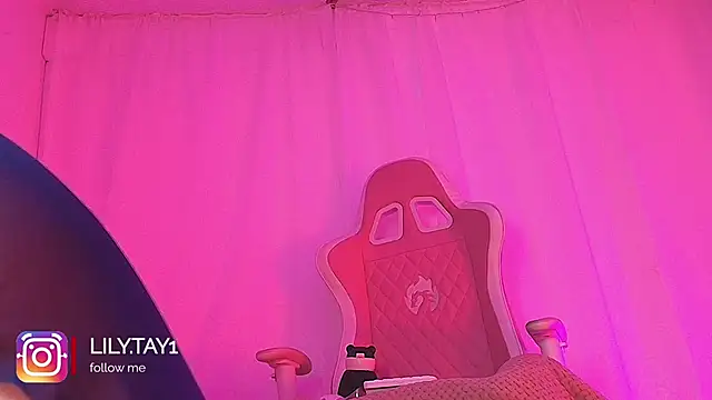 lili_taylor webcam