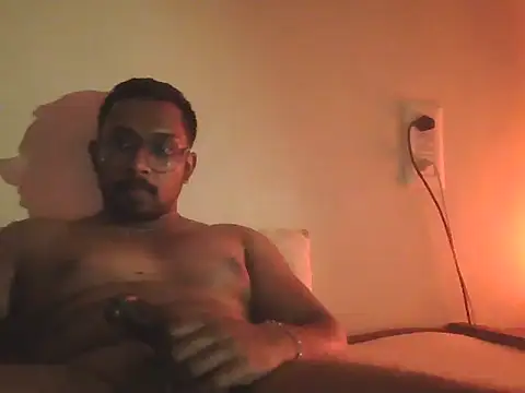 lookingforwomentofukchenn webcam