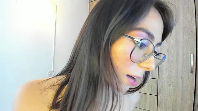 horny_adiction webcam