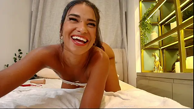 Maxine_Spencer webcam