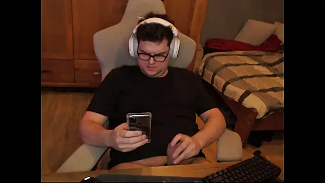 Whyteshadow4235 webcam