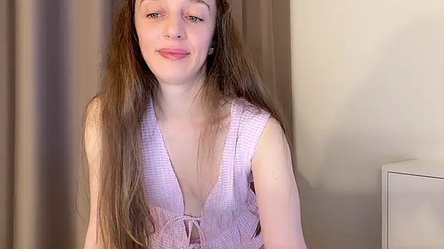 ShySchoolGirl webcam