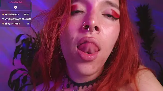 bri_von_dhara__ webcam