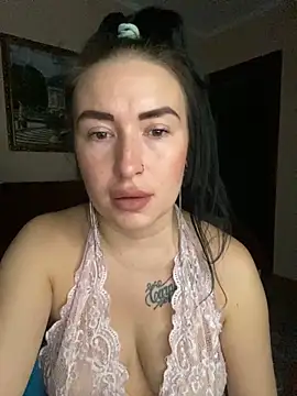 Webcam Model (Roxana_Bell)  is live.Free join now!