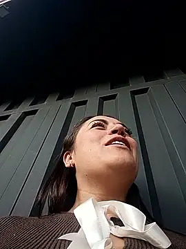 Lesly_10- Live Webcam on Stripchat