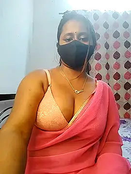 Webcam Model (LoveLy-Soneya)  is live.Free join now!