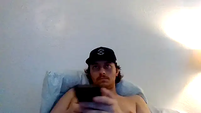 Tallhungandcloudy webcam