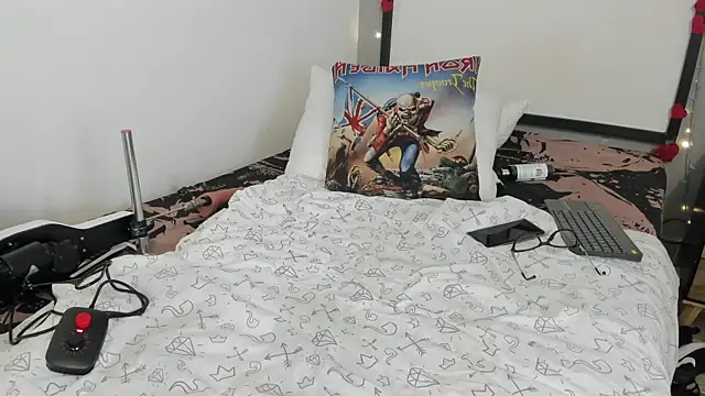 Alice_Dickinssonn webcam