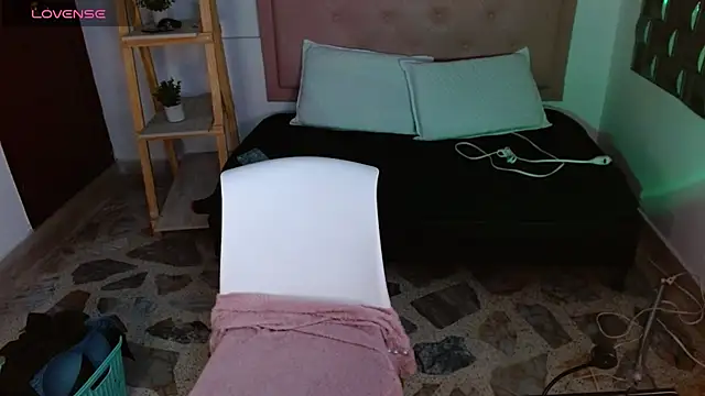 Dulce__Lovee webcam