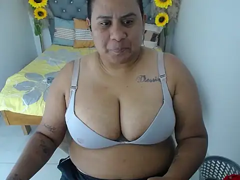 hotlesby_valery webcam