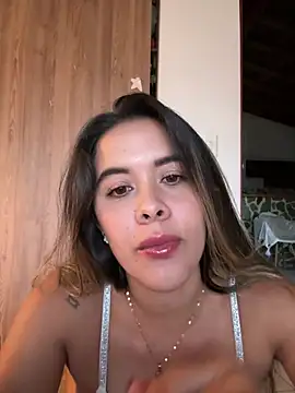 Emilia_Bakerr webcam