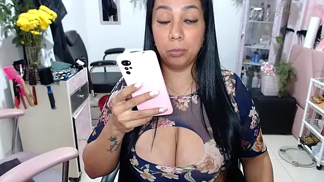 titsbiglovers webcam