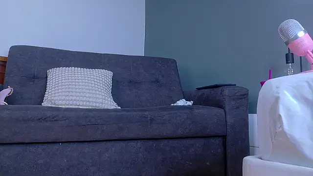 RiriiBrunette__ webcam