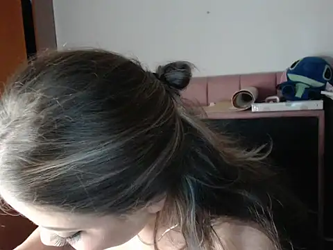 alaina_blesssed webcam