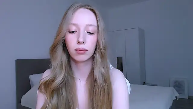 Luna_insniity webcam