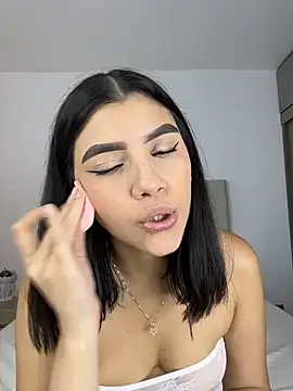 Webcam Model (Julietalcl)  is live.Free join now!