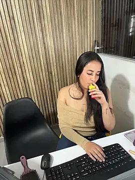 Antonella_Julieta webcam