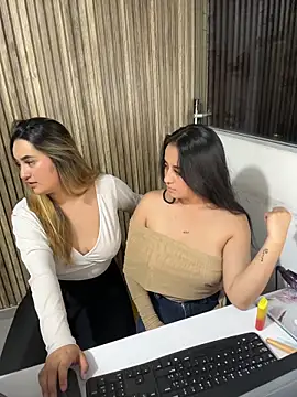 Antonella_Julieta webcam