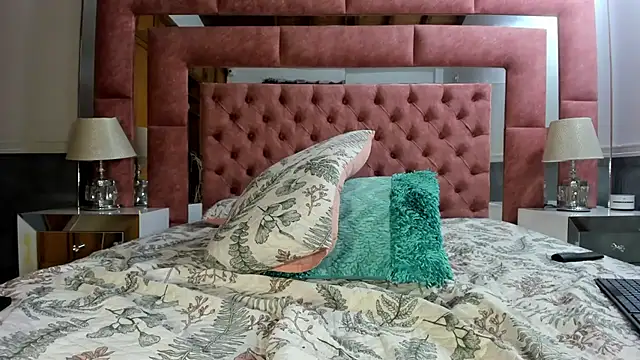 briana_wonder69xxx webcam