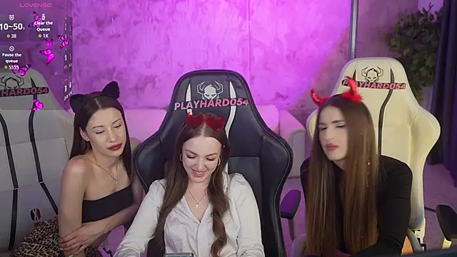 selena_glow - Selena_Glow's free webcam - UK Sex Cams