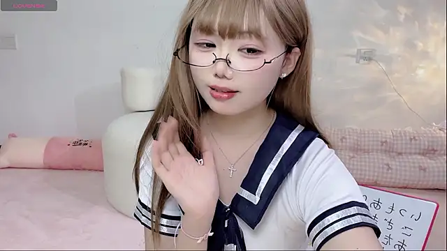 美女lucky-188在线直播