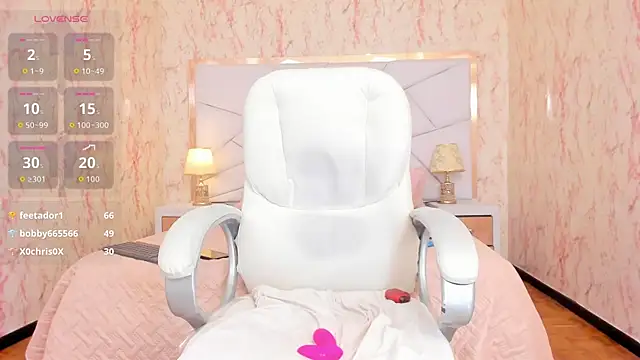 Emily_Whinfre webcam