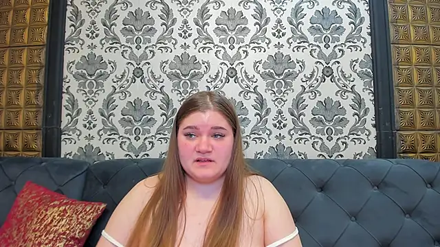 LissaBigTitts webcam