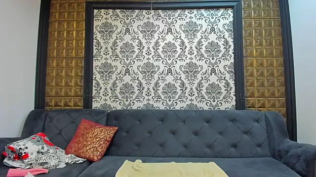 LissaBigTitts webcam