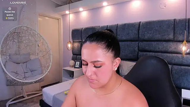 katleya_lewiis webcam