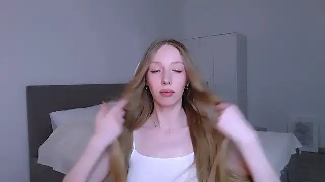 Luna_insniity webcam