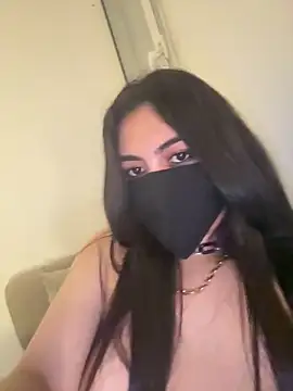 Webcam Model (Hot-Sarah-arab) is live