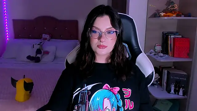 OphelianaRose33 webcam