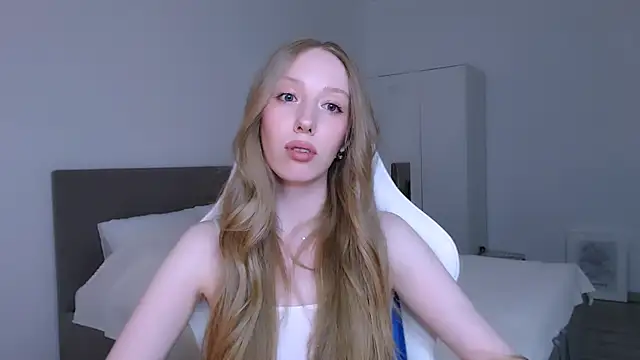 Luna_insniity webcam