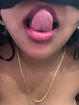 Cute-Ananyaa webcam