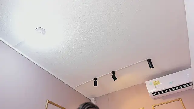 NahimiThompson webcam